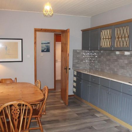 Riverside Cottage In The Burren Corofin  エクステリア 写真