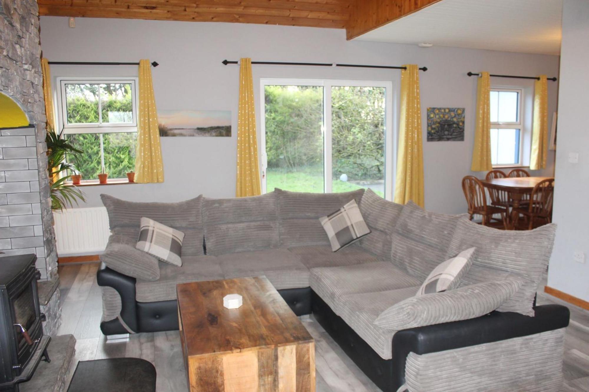Riverside Cottage In The Burren Corofin  エクステリア 写真